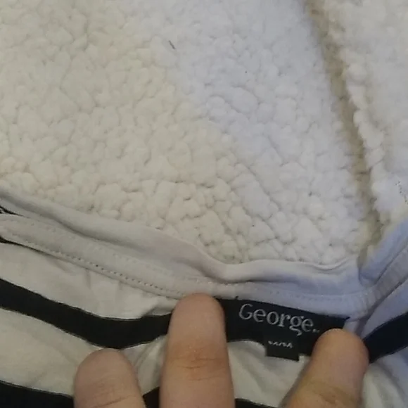 Crop top - Picture 2 of 4